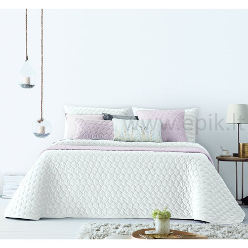 Dygsniuota švelnaus velveto lovatiesė "Naroa Blanco", baltos spalvos